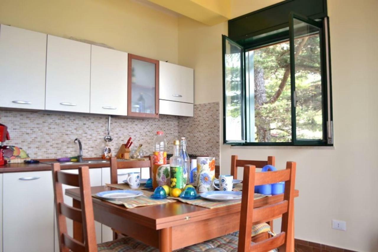 Casa Vacanze La Petrusella Trabia Exterior foto